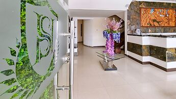 Sanchz Aqua Lounge Hotel by Chat Noir