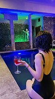 Sanchz Aqua Lounge Hotel by Chat Noir