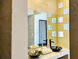 BOUTIQUE HOUSE 777