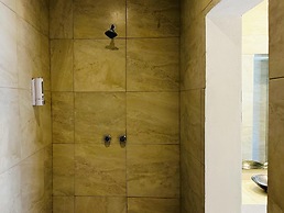 BOUTIQUE HOUSE 777