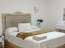 BOUTIQUE HOUSE 777
