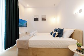 Central Suites