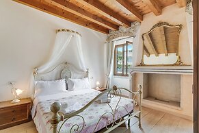 Cascina Crocelle Apartments