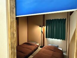 Backpackers Jinya