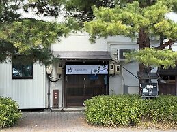 Backpackers Jinya