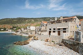 Aura Seafront Villa