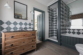 William Mews by Onefinestay