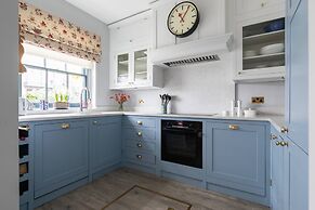 William Mews by Onefinestay