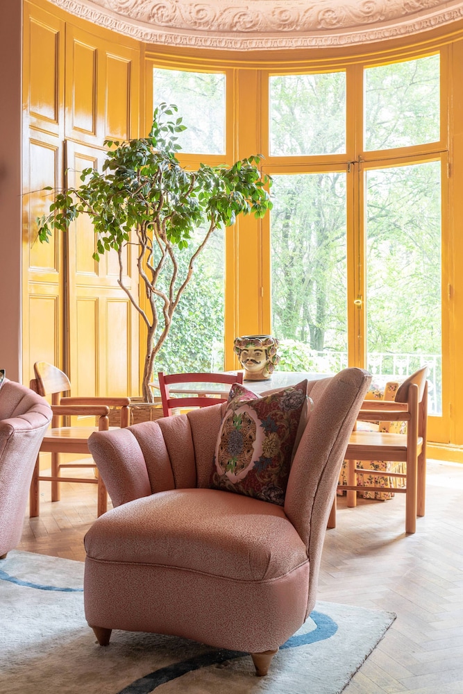 Belsize Park Gardens by Onefinestay
