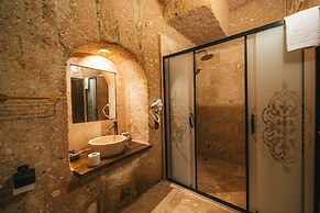 Cappatria Cave House