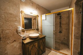 Cappatria Cave House