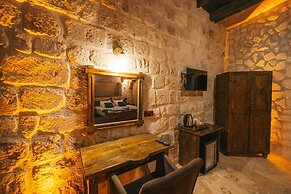 Cappatria Cave House