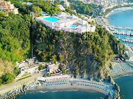 Hotiday Arenzano Pineta