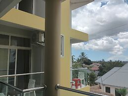 MACH HOTEL