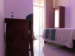 MACH HOTEL
