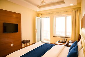 Hotel Samrat - On Mall Road