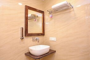 Hotel Samrat - On Mall Road
