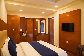 Hotel Samrat - On Mall Road