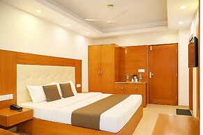 Hotel Samrat - On Mall Road