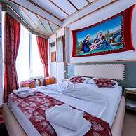 Oda's Room