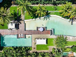 Leaf Luxe - 9 Pools BBQ Gym