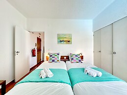 Albufeira Skylight 2 by Homing