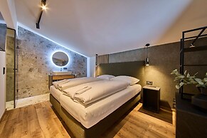 MiLa Apartments