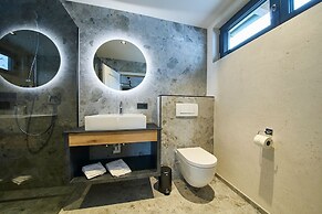 MiLa Apartments
