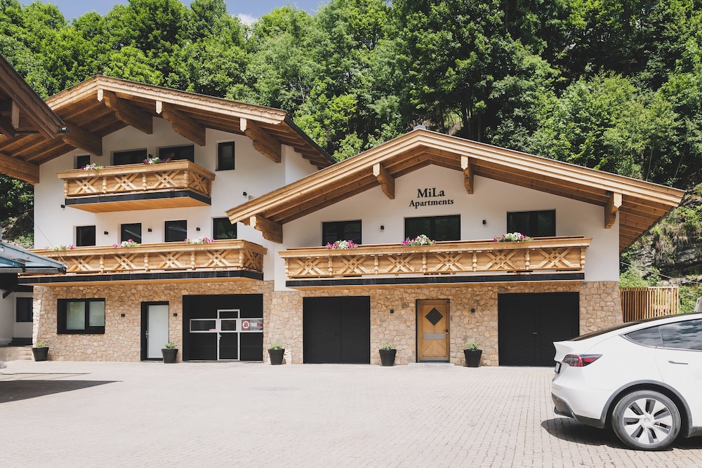 MiLa Apartments