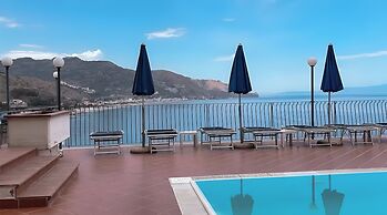 Hotiday Taormina Mare