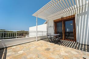 Arte Pefki Beachfront Suites