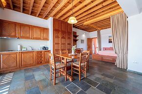 Arte Pefki Beachfront Suites