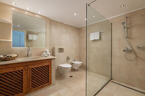 Arte Pefki Beachfront Suites