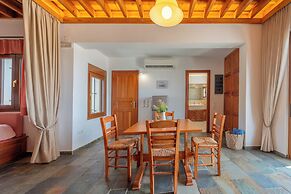 Arte Pefki Beachfront Suites