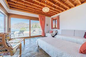 Arte Pefki Beachfront Suites