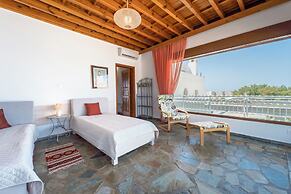 Arte Pefki Beachfront Suites