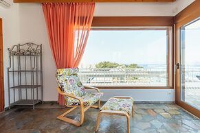 Arte Pefki Beachfront Suites