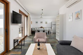 Arte Pefki Beachfront Suites