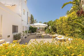 Belvedere - Seafront Apartment - 3 Places