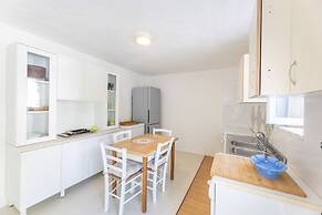 Belvedere - Seafront Apartment - 3 Places