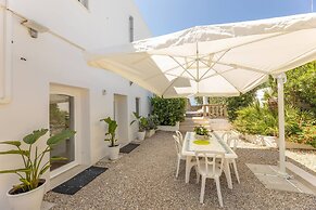 Belvedere - Seafront Apartment - 3 Places