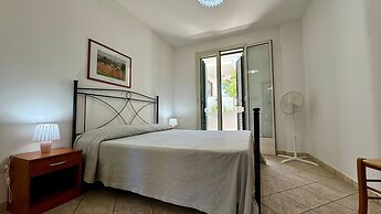 App Lungolago 3 Places Near the Beach