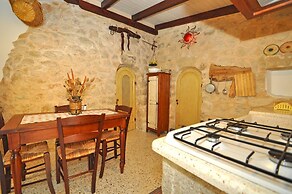 Trullo Beneficati in Taviano