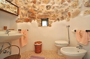 Trullo Beneficati in Taviano