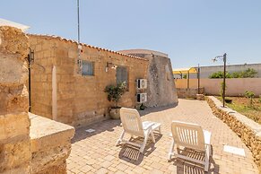 Trullo Mmammineddhu in Torre San Giovanni