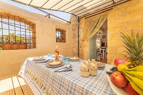 Trullo Mmammineddhu in Torre San Giovanni