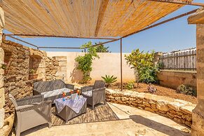 Trullo Mmammineddhu in Torre San Giovanni
