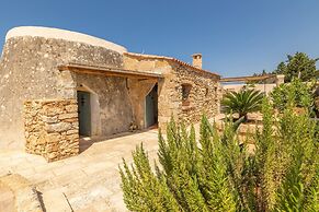 Trullo Mmammineddhu in Torre San Giovanni