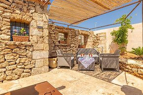 Trullo Mmammineddhu in Torre San Giovanni