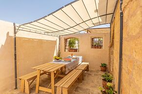 Trullo Mmammineddhu in Torre San Giovanni